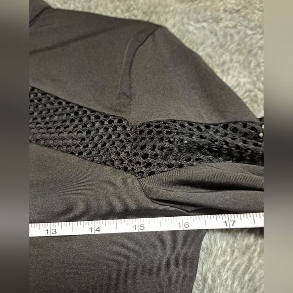 SKULL/RINESTONE CROSS Cool TOP! - Picture 2 of 8